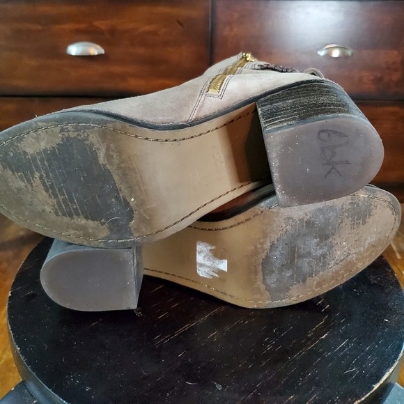 UGG Fraise whipstitch suede boots - Picture 8 of 10